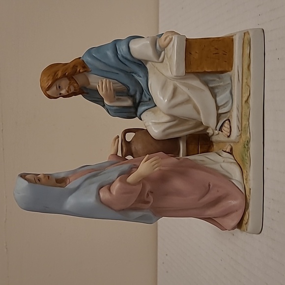 Vintage Home Interior Living Water Figurine - Picture 1 of 16